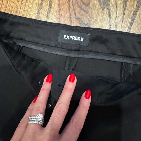 Express Skinny High Rise Black Pant size 2 Short - Picture 4 of 4